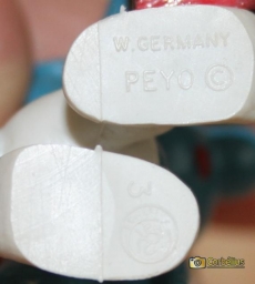 Schtroumpf avec lanterne - photo