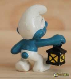 Schtroumpf avec lanterne - photo