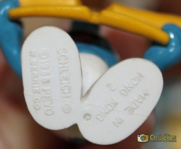 Schtroumpf chanteur avec partition - photo