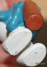 Schtroumpf assoiffé avec bouteille - photo