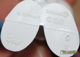 Schtroumpf maitre d'école avec livre - photo