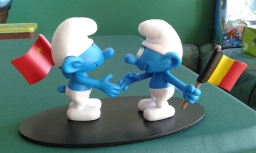 Schtroumpfs avec drapeaux - Chine X Belgique - photo