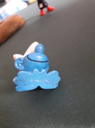 Schtroumpf qui fait le poirier / acrobate - photo