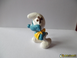 Schtroumpf blessé avec béquille - photo