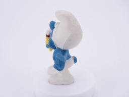 Schtroumpf avec glace - photo