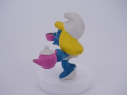 Schtroumpfette avec thé - photo