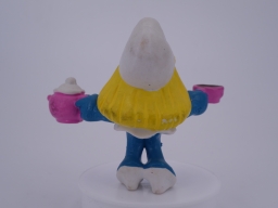 Schtroumpfette avec thé - photo