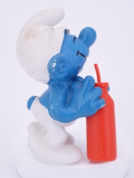 Schtroumpf assoiffé avec bouteille - photo