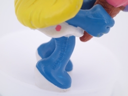 Schtroumpfette avec glace - photo