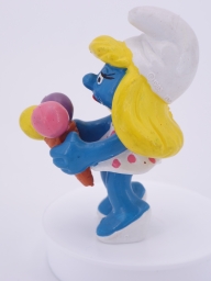 Schtroumpfette avec glace - photo