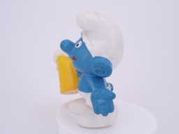 Schtroumpf avec bière - photo