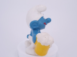 Schtroumpf avec bière - photo