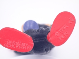 Gargamel avec fioles de laboratoires / verres - photo