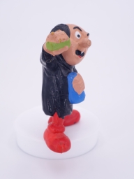 Gargamel avec fioles de laboratoires / verres - photo