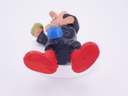 Gargamel avec fioles de laboratoires / verres - photo