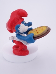 Grand Schtroumpf avec pizza - photo