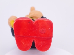 Gargamel avec fioles de laboratoires / verres - photo