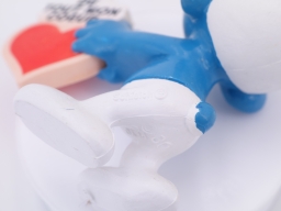 Schtroumpf avec panneau cœur - photo