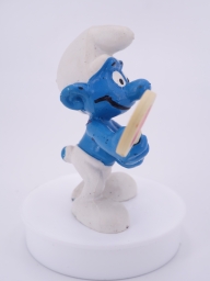 Schtroumpf avec panneau de traffic - photo