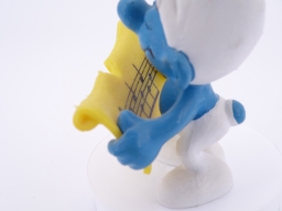 Schtroumpf chanteur avec partition - photo