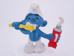 Schtroumpf avec brosse à dents et dentifrice - photo