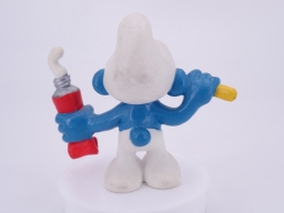 Schtroumpf avec brosse à dents et dentifrice - photo