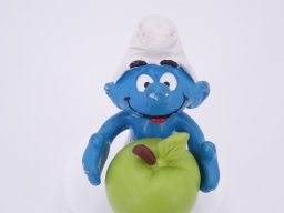 Schtroumpf avec pomme - photo