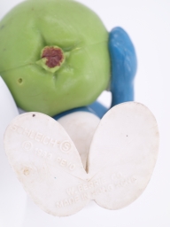 Schtroumpf avec pomme - photo