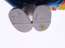 Schtroumpf avec cadeau et fleurs - photo