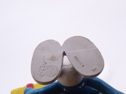 Schtroumpf avec cadeau et fleurs - photo