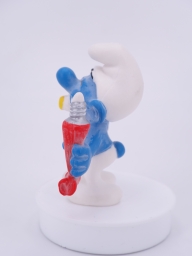 Schtroumpf avec brosse à dents et dentifrice - photo