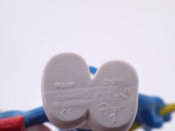 Schtroumpf avec brosse à dents et dentifrice - photo