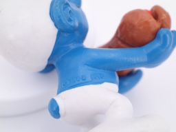 Schtroumpf avec hotdog - photo