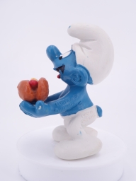 Schtroumpf avec hotdog - photo