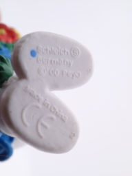 Schtroumpf avec bouquet de fleurs - photo