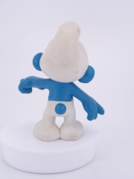 Schtroumpf montrant du doigt - photo