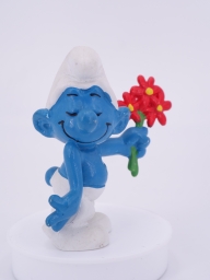 Schtroumpf amoureux avec fleurs - photo