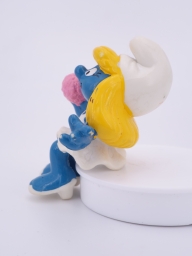 Schtroumpfette qui se maquille - photo