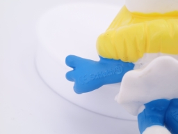 Schtroumpfette qui se maquille - photo