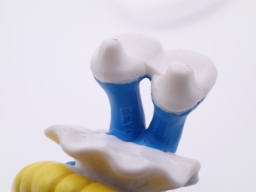 Schtroumpfette qui se maquille - photo