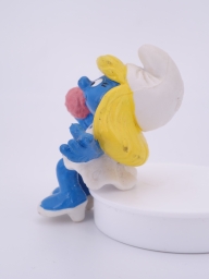 Schtroumpfette qui se maquille - photo