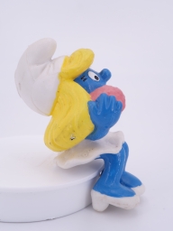 Schtroumpfette qui se maquille - photo