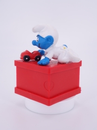 Bébé Schtroumpf avec voiture - photo