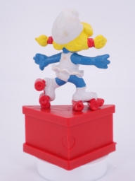 Schtroumpfette avec patins à roulettes - photo