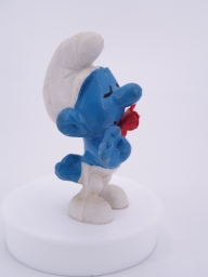 Schtroumpf avec fleur - photo