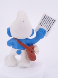 Schtroumpf avec journal - photo