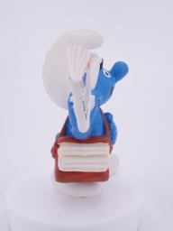 Schtroumpf avec journal - photo