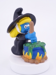Schtroumpfette sorcière avec chaudron - photo