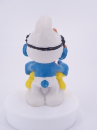 Schtroumpf avec masque de Gargamel - photo