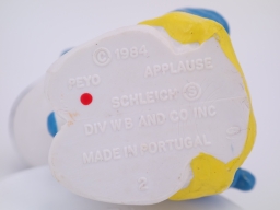 Schtroumpf avec masque de Gargamel - photo